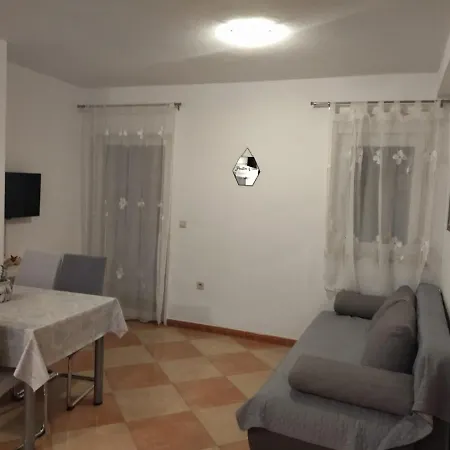 Apartmán In With Sea View, Balcony, Air Conditioning Wifi 245-4 *
