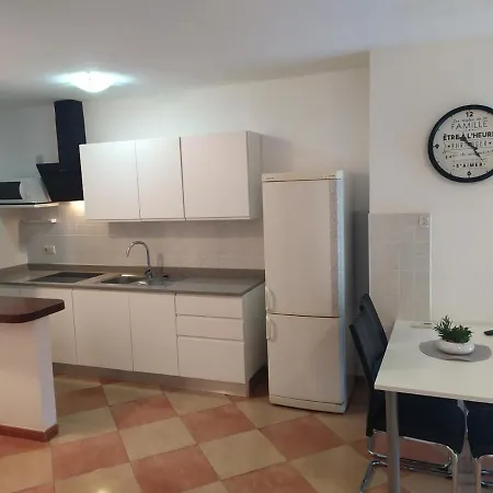 Apartmán In With Sea View, Balcony, Air Conditioning Wifi 245-4 Duće